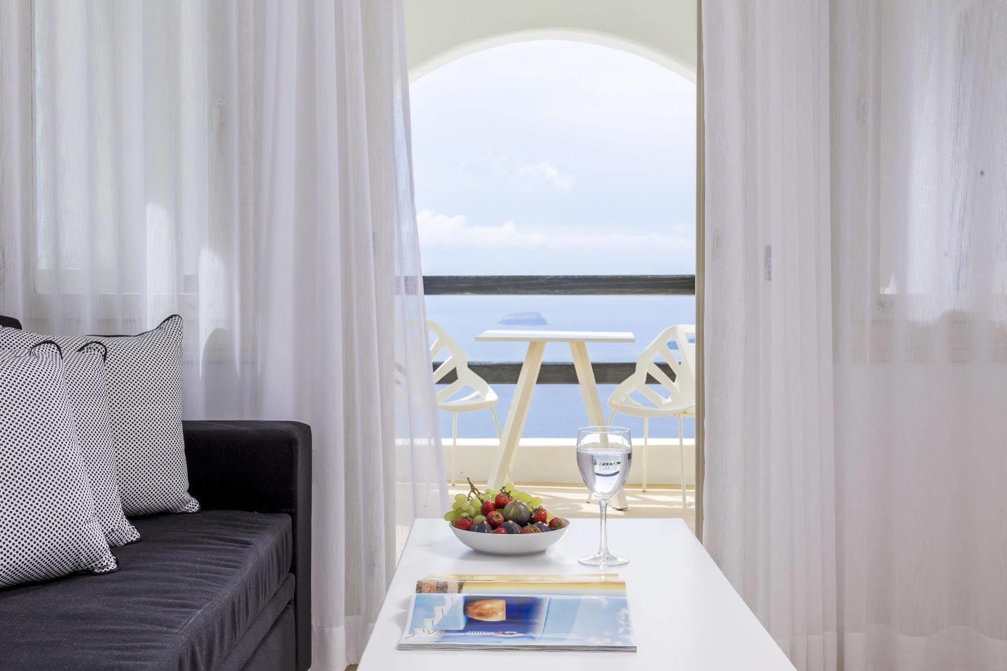 Azzurro Suites Mesaria Exterior foto