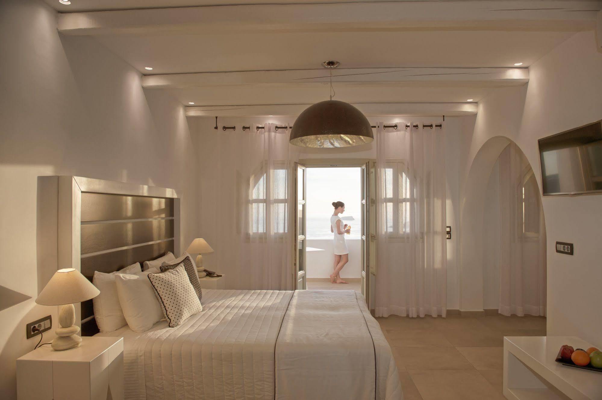 Azzurro Suites Mesaria Exterior foto